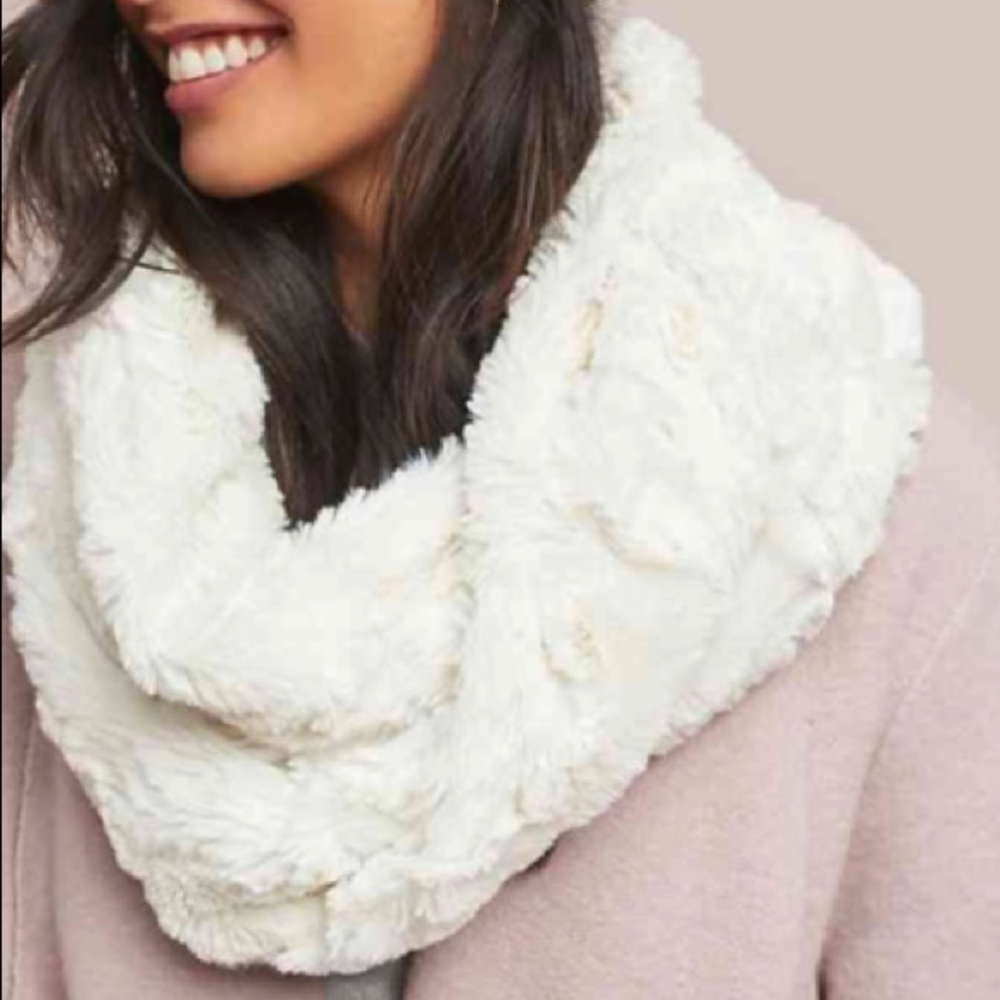 Anthropologie Sleeping On Snow Cowl Scarf